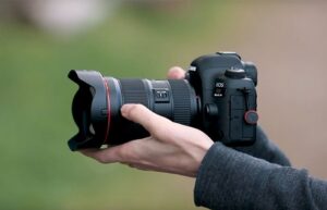 دوربین بدون آینه کانن Canon EOS R8 Mirrorless Camera Body