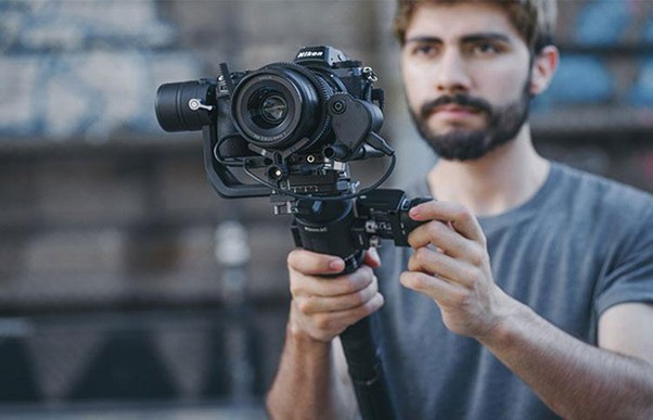 بالانس محور Tilt حرکت عمودی - بالانس کردن گیمبال|بالانس کردن گیمبال دوربین‌های بدون آینه| بالانس کردن گیمبال دوربین|نحوه بستن دوربین روی گیمبال|آموزش بالانس کردن گیم‌بال|بالانس گیمبال دوربین