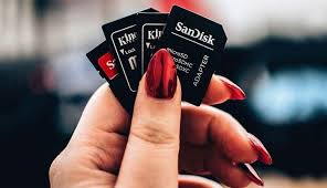 کارت حافظه و پاوربانک-تولید محتوا در اینستاگرام نیازمند وسایل حرفهای است. با ضروری ترین ابزار شامل دوربین و میکروفون، محتوای جذاب و حرفهای بسازید و صفحه خود را رشد دهید.